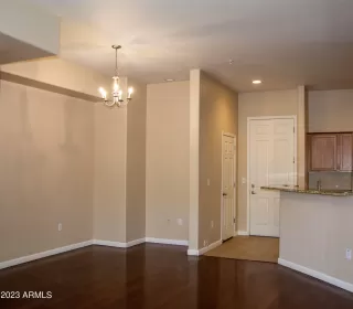 Photo #5: 6537122 Listing