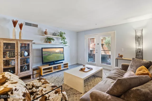 MLS: 6537156 Condo For Sale