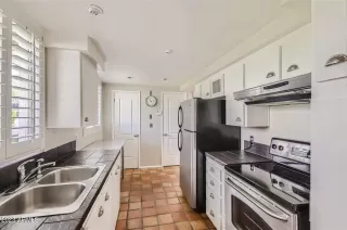 Photo #5: 6537239 Listing