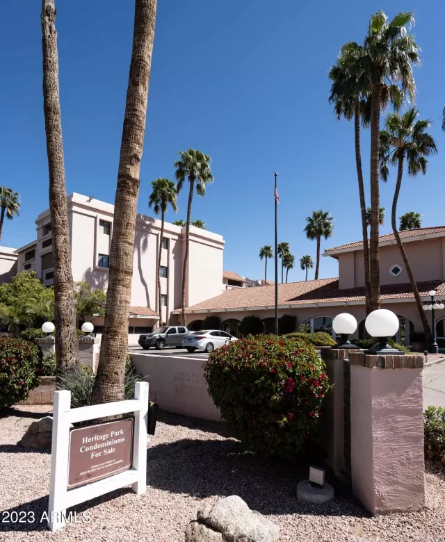 MLS: 6537334 Condo For Sale