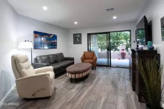 Photo #4: 6537334 Listing