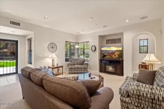 Photo #6: 6537496 Listing