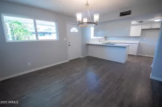 Photo #5: 6537552 Listing