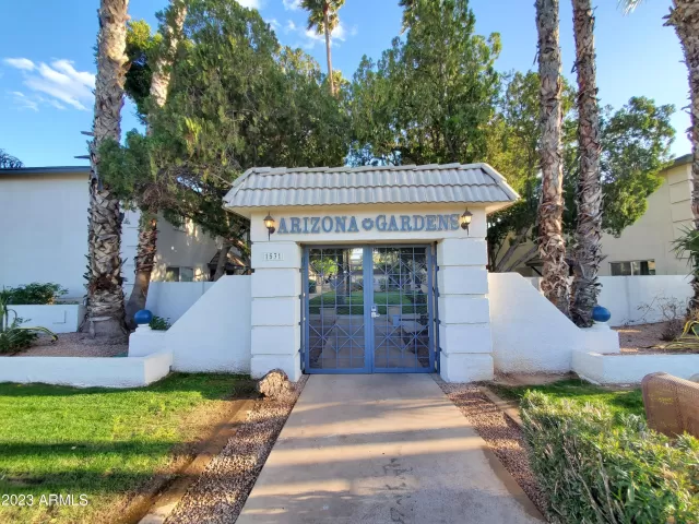 MLS: 6537939 Condo For Sale