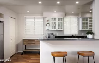 Photo #3: 6537952 Listing