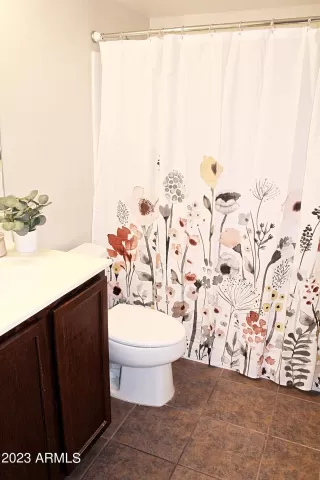 Photo #3: 6538000 Listing 