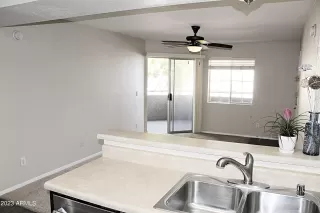 Photo #4: 6538000 Listing 