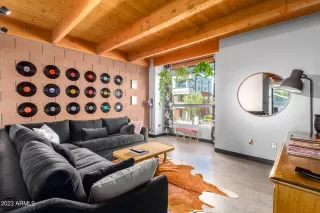 Photo #4: 6538021 Listing