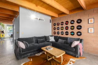 Photo #5: 6538021 Listing