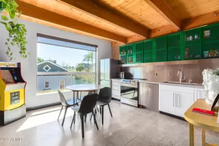 Photo #6: 6538021 Listing