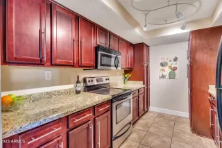 Photo #3: 6538079 Listing