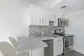 Photo #4: 6538096 Listing