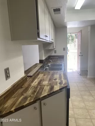 Photo #6: 6538196 Listing