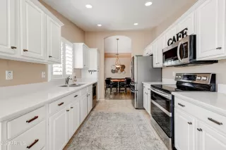 Photo #5: 6538253 Listing 