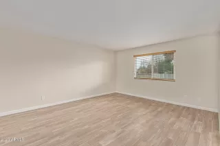 Photo #5: 6538328 Listing