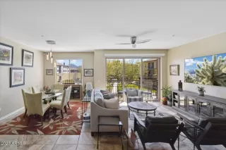 Photo #3: 6538400 Listing