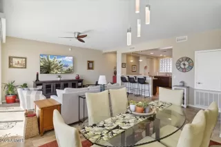 Photo #5: 6538400 Listing