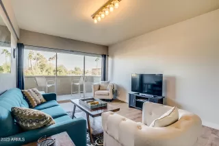 Photo #6: 6538522 Listing