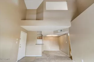 Photo #4: 6538568 Listing