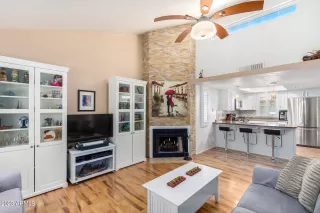 Photo #3: 6538656 Listing