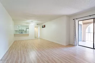 Photo #5: 6538686 Listing 