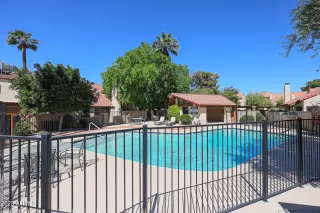 Photo #2: 6538701 Listing 