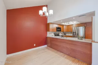 Photo #6: 6538701 Listing 