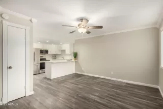 Photo #5: 6538707 Listing