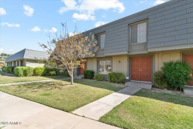 MLS: 6538796 Condo For Sale