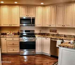 Photo #2: 6538942 Listing 