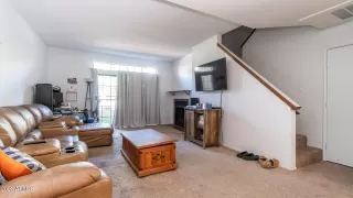 Photo #5: 6538944 Listing