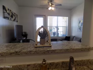 Photo #6: 6538976 Listing