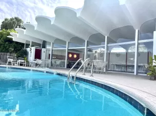 Photo #4: 6538991 Listing