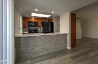 Photo #2: 6539098 Listing 