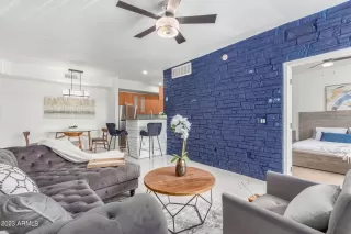 Photo #4: 6539207 Listing