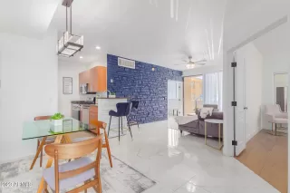 Photo #6: 6539207 Listing