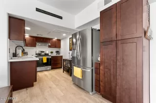 Photo #3: 6539238 Listing