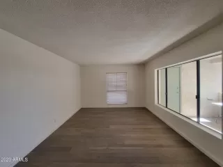 Photo #3: 6539335 Listing