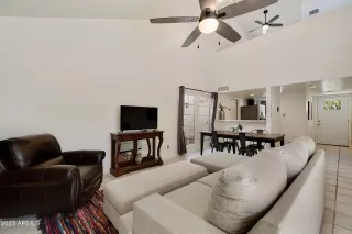 Photo #2: 6539343 Listing