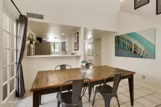 Photo #4: 6539343 Listing