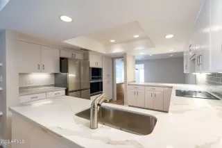 Photo #5: 6539403 Listing