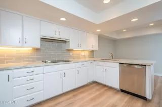 Photo #6: 6539403 Listing