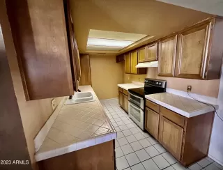 Photo #3: 6539530 Listing