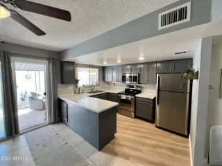 Photo #2: 6539842 Listing