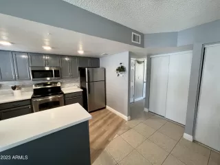 Photo #3: 6539842 Listing