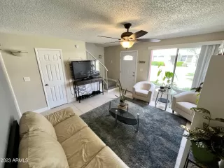 Photo #5: 6539842 Listing