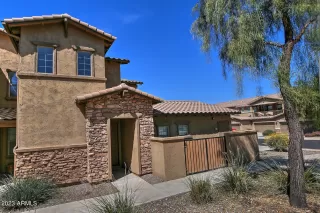 Photo #6: 6539989 Listing