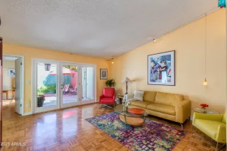 Photo #2: 6540103 Listing 