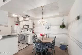 Photo #6: 6540479 Listing