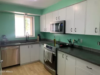 Photo #6: 6540644 Listing